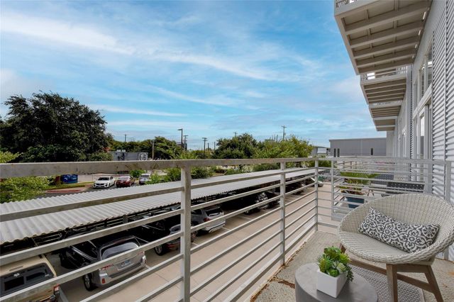 2124 E 6th ST E 205, Austin, TX 78702