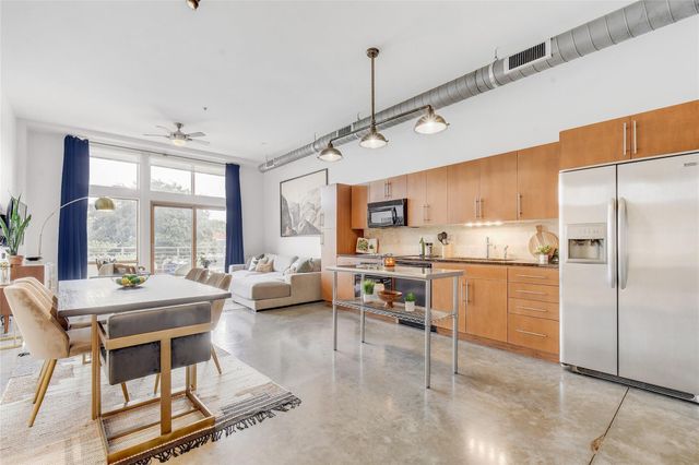 2124 E 6th ST E 205, Austin, TX 78702