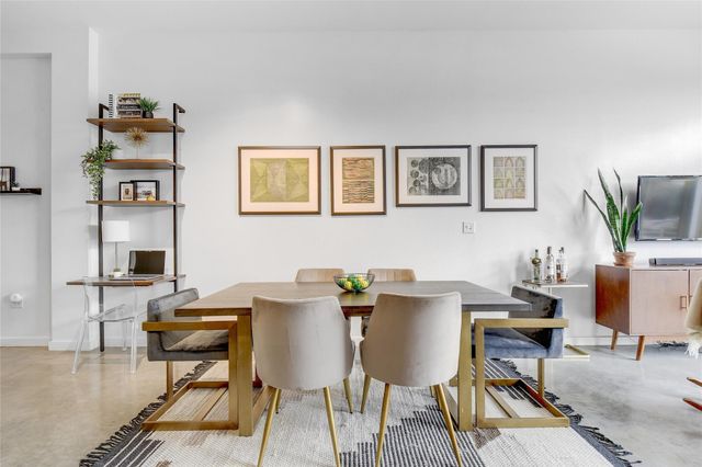 2124 E 6th ST E 205, Austin, TX 78702