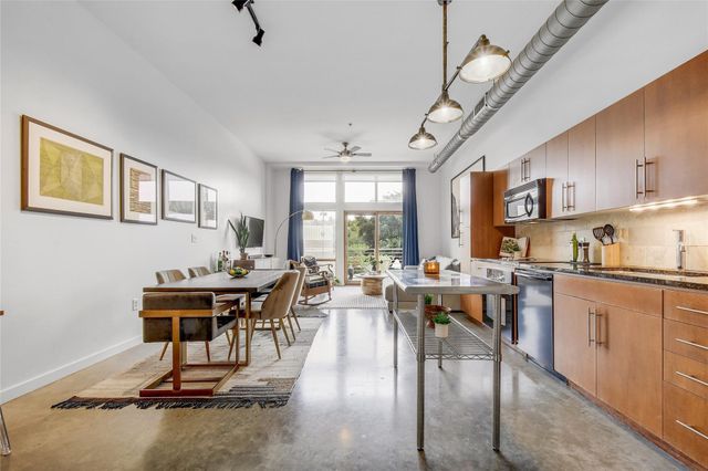 2124 E 6th ST E 205, Austin, TX 78702