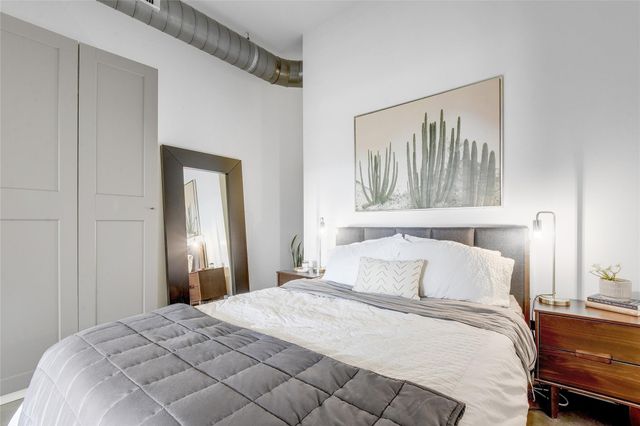 2124 E 6th ST E 205, Austin, TX 78702