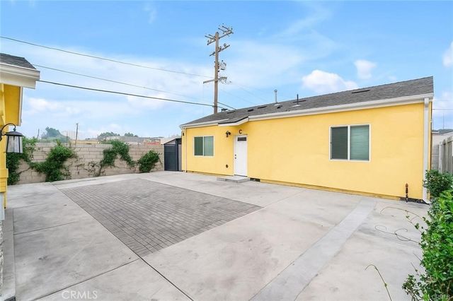 1111 ST N Mulberry, Compton, CA 90222