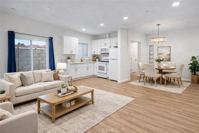 1111 ST N Mulberry, Compton, CA 90222