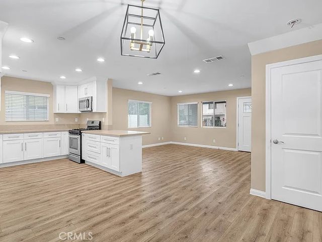 1111 ST N Mulberry, Compton, CA 90222