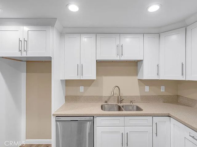 1111 ST N Mulberry, Compton, CA 90222