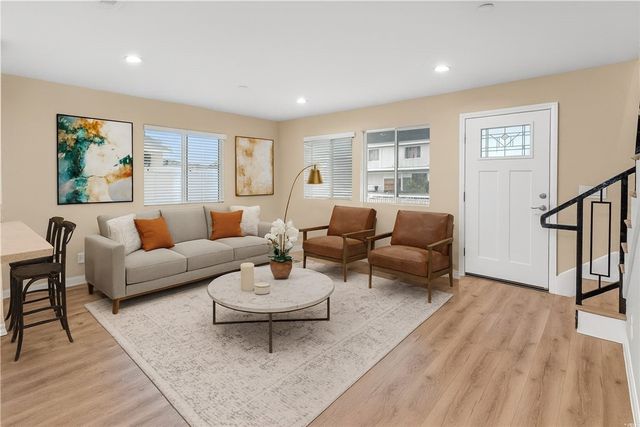 1111 ST N Mulberry, Compton, CA 90222