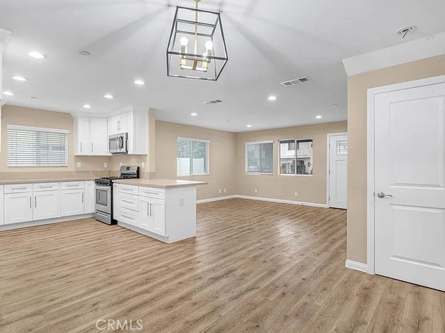 ST N Mulberry, Compton, CA 90222