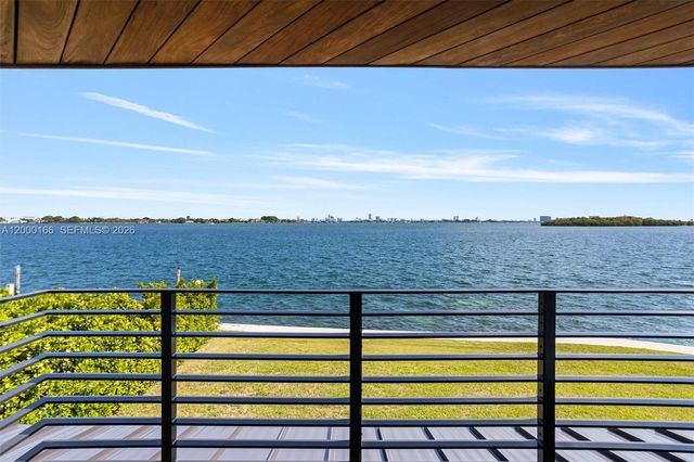 1982 NE 119th Rd, North Miami, FL 33181