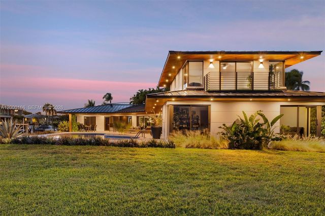 1982 NE 119th Rd, North Miami, FL 33181
