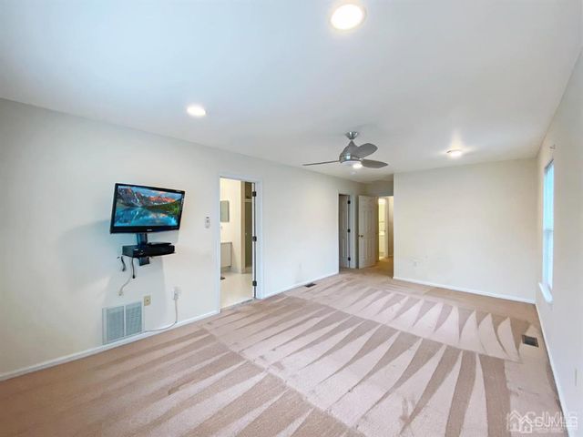 48 Berkshire Way, East Brunswick, NJ 08816