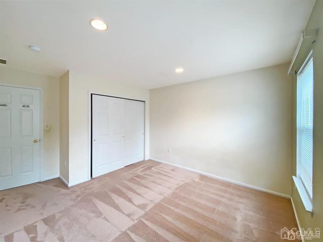48 Berkshire Way, East Brunswick, NJ 08816
