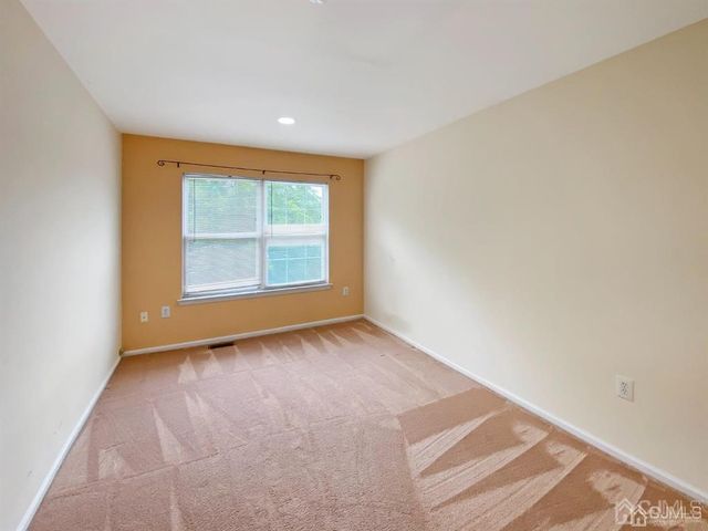 48 Berkshire Way, East Brunswick, NJ 08816