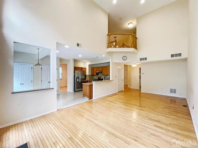 48 Berkshire Way, East Brunswick, NJ 08816