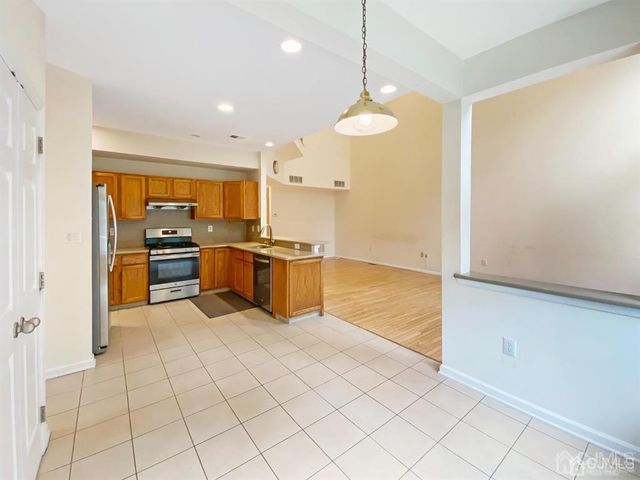 48 Berkshire Way, East Brunswick, NJ 08816