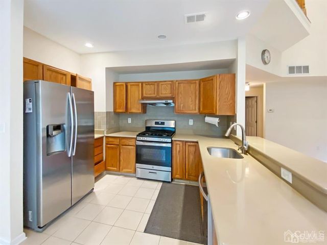 48 Berkshire Way, East Brunswick, NJ 08816