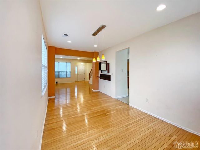 48 Berkshire Way, East Brunswick, NJ 08816