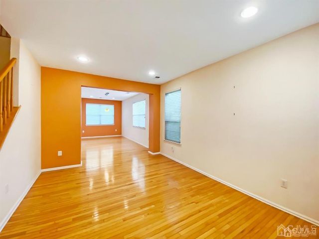 48 Berkshire Way, East Brunswick, NJ 08816