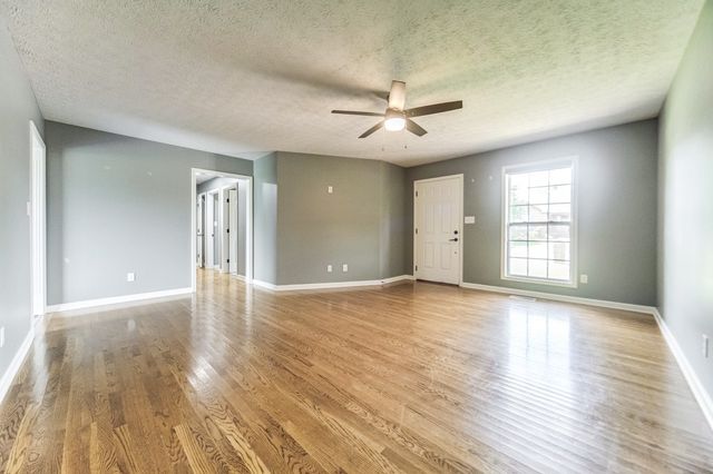 177 Hedgeway Ct, Gallatin, TN 37066