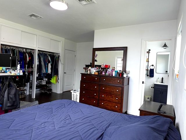 730 N 73rd Avenue, Hollywood, FL 33024