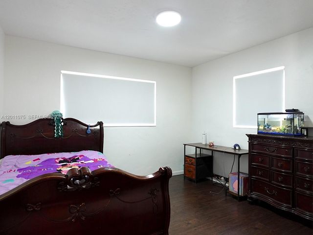 730 N 73rd Avenue, Hollywood, FL 33024