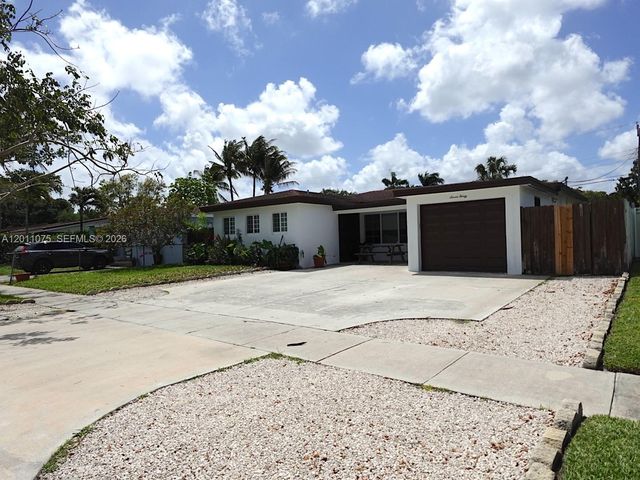 730 N 73rd Avenue, Hollywood, FL 33024