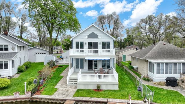 217 N Lakeside Drive, Michigan Center, MI 49254
