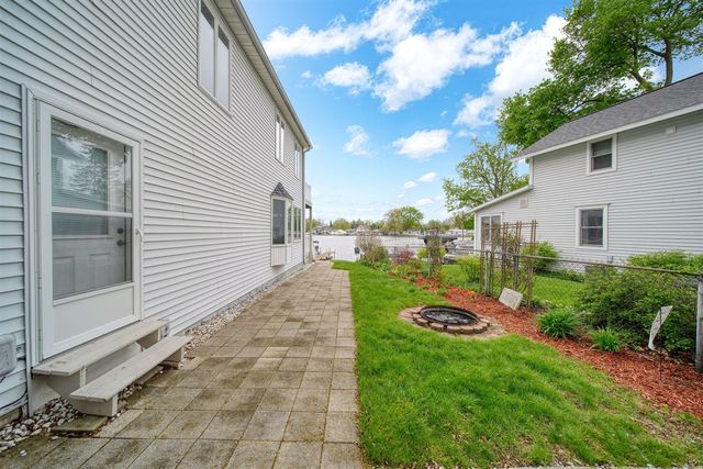 217 N Lakeside Drive, Michigan Center, MI 49254