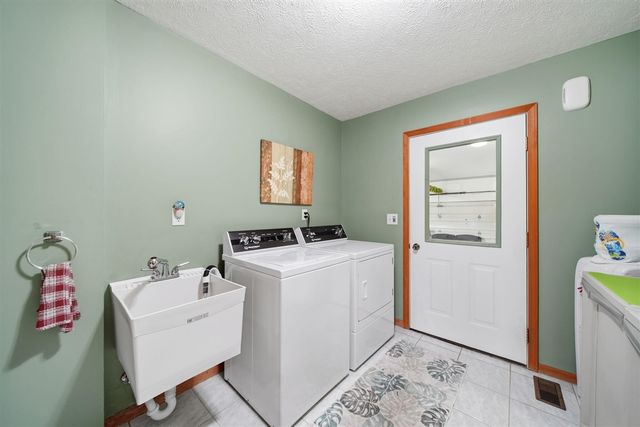 217 N Lakeside Drive, Michigan Center, MI 49254
