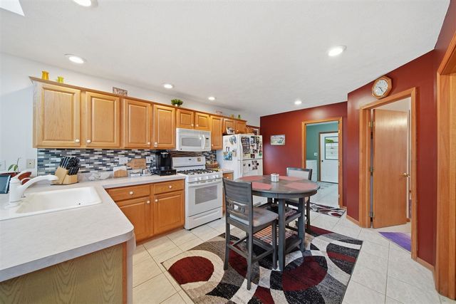 217 N Lakeside Drive, Michigan Center, MI 49254