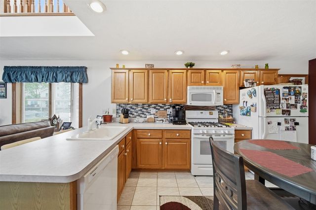 217 N Lakeside Drive, Michigan Center, MI 49254