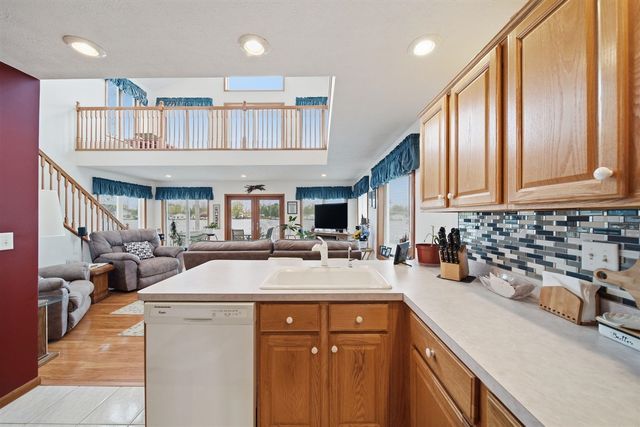 217 N Lakeside Drive, Michigan Center, MI 49254