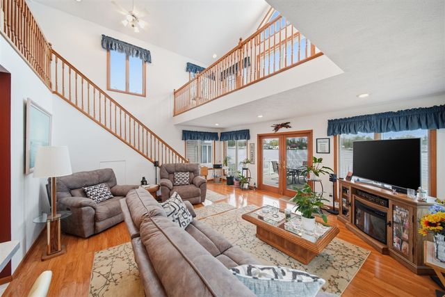 217 N Lakeside Drive, Michigan Center, MI 49254