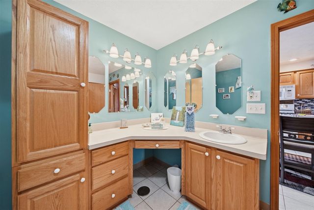 217 N Lakeside Drive, Michigan Center, MI 49254