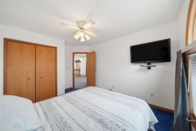 217 N Lakeside Drive, Michigan Center, MI 49254