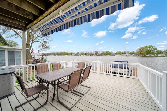 217 N Lakeside Drive, Michigan Center, MI 49254