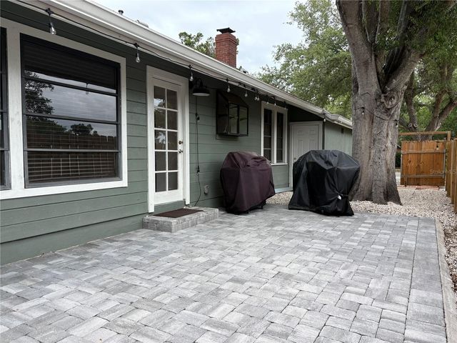 2026 GROVE STREET, Sarasota, FL 34239