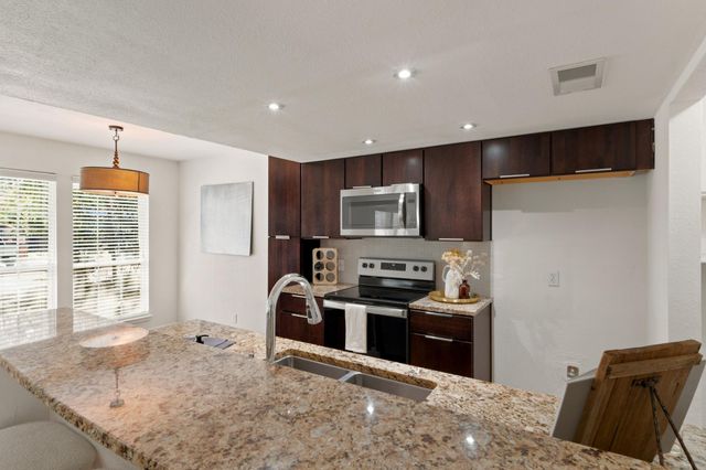 1504 Allen RD B, Austin, TX 78746