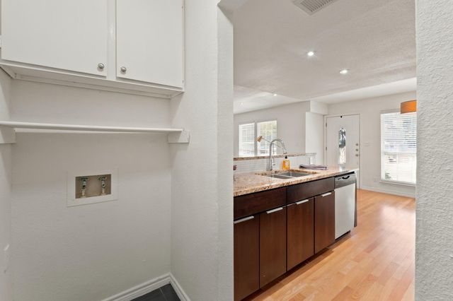 1504 Allen RD B, Austin, TX 78746