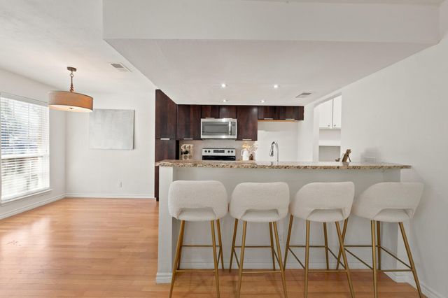 1504 Allen RD B, Austin, TX 78746