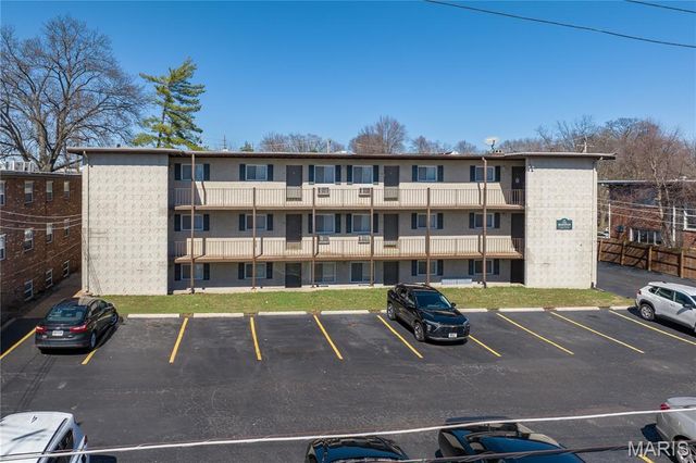 3704 Greenwood Boulevard, Maplewood, MO 63143