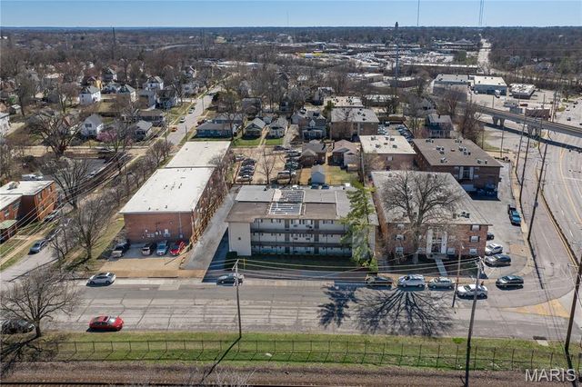 3704 Greenwood Boulevard, Maplewood, MO 63143