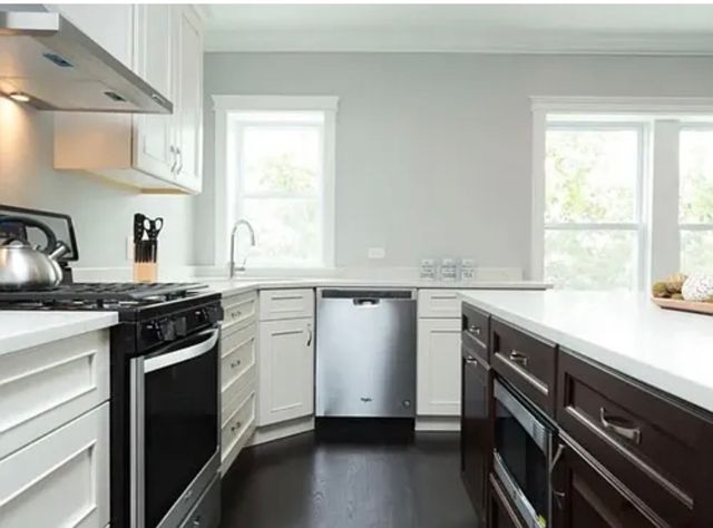 3380 N Milwaukee Avenue 2A, Chicago, IL 60641