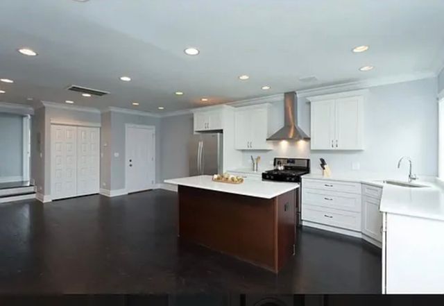 3380 N Milwaukee Avenue 2A, Chicago, IL 60641