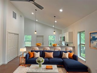 829 Pine LN, Cottonwood Shores, TX 78657