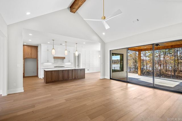 6143 Majestic Waters, Benton, AR 72019