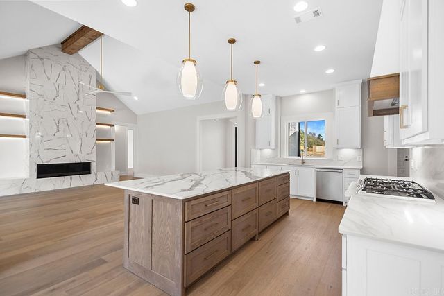 6143 Majestic Waters, Benton, AR 72019