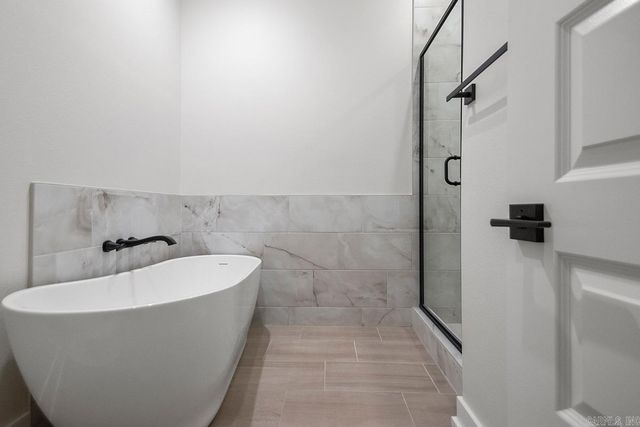 6143 Majestic Waters, Benton, AR 72019