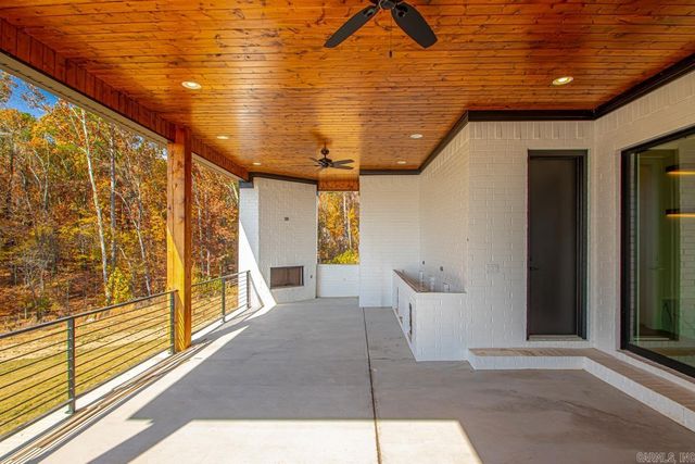 6143 Majestic Waters, Benton, AR 72019