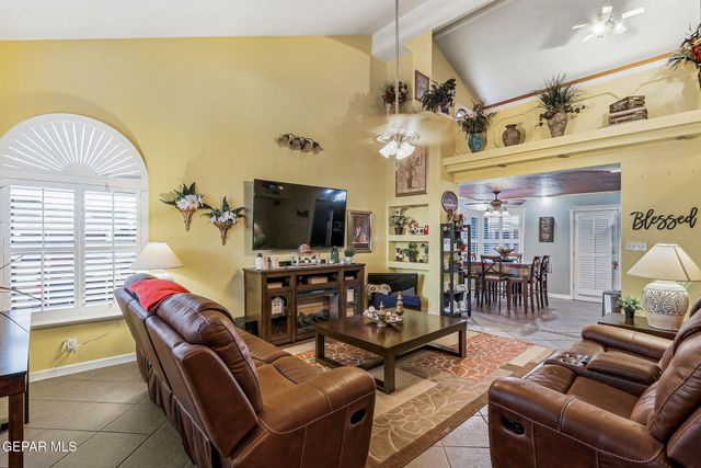 11044 WEDGE Lane, El Paso, TX 79934