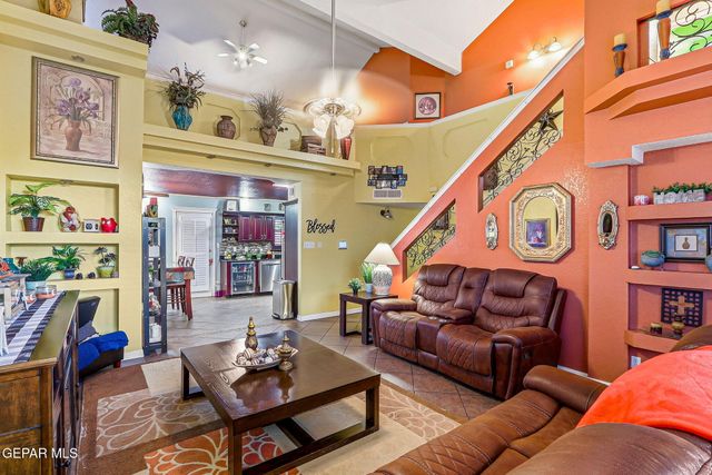 11044 WEDGE Lane, El Paso, TX 79934